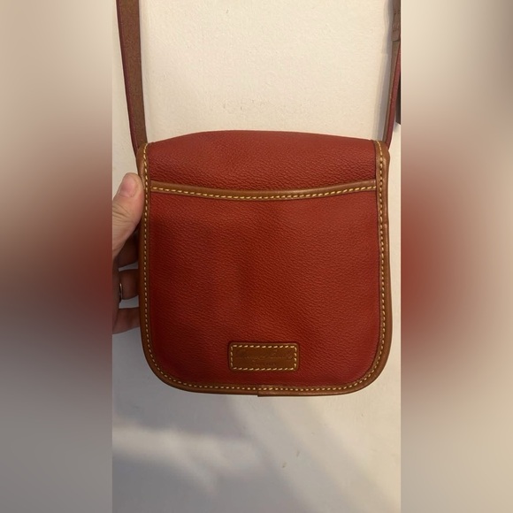 Dooney & Bourke All-Weather pebble Flap north south crossbody leather trim - Picture 6 of 9